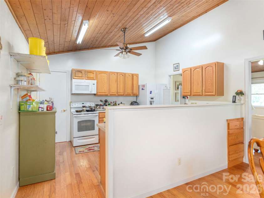 1120 Jacobs Branch Road, Franklin, NC 28734.  MLS# CAR4386192, YatesRealty ID 27031. 