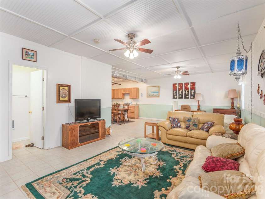 1120 Jacobs Branch Road, Franklin, NC 28734.  MLS# CAR4386192, YatesRealty ID 27031. 