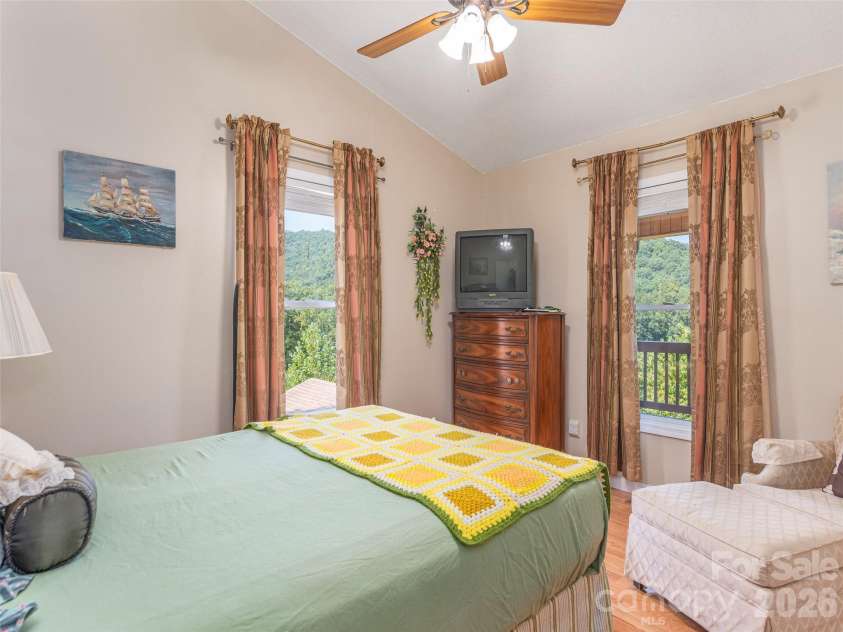 1120 Jacobs Branch Road, Franklin, NC 28734.  MLS# CAR4386192, YatesRealty ID 27031. BR3