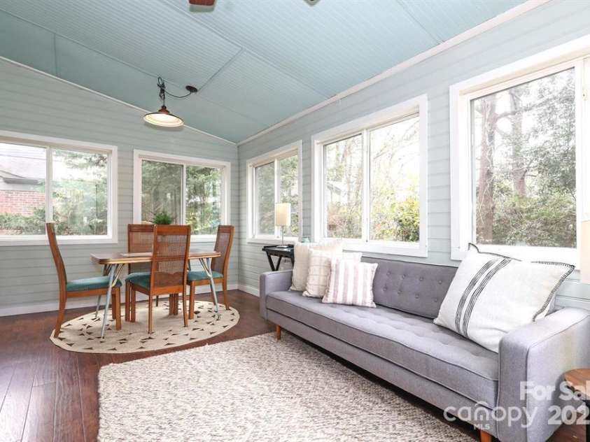 934 Herrin Avenue, Charlotte, NC 28205.  MLS# CAR4282525, YatesRealty ID 27031. 