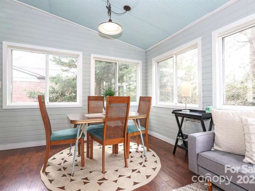 934 Herrin Avenue, Charlotte, NC 28205.  MLS# CAR4282525, YatesRealty ID 27031. 