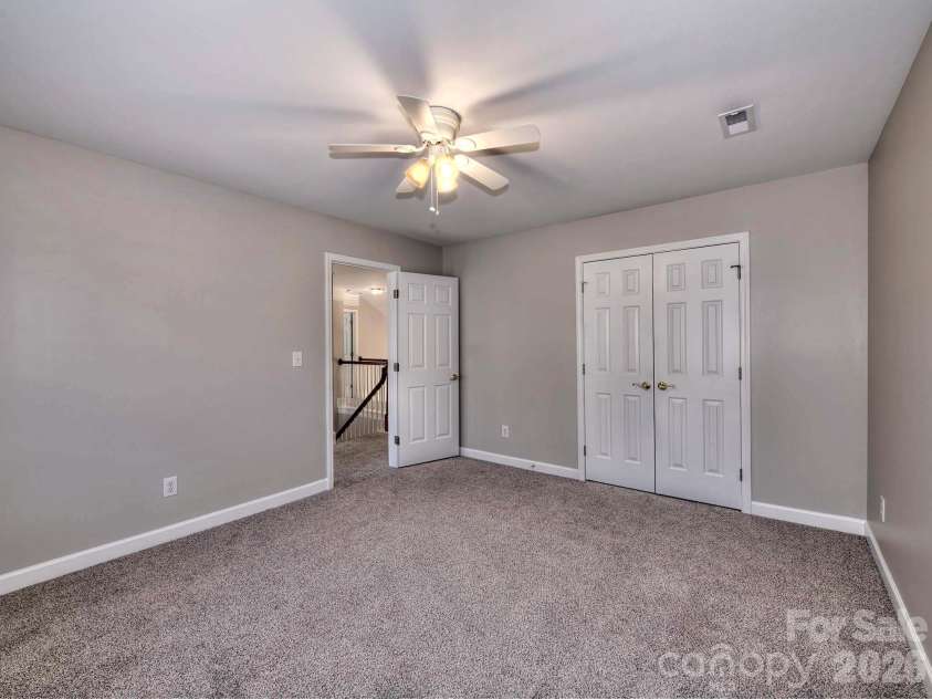 16009 Cranleigh Drive, Huntersville, NC 28078.  MLS# CAR4344485, YatesRealty ID 27032. 
