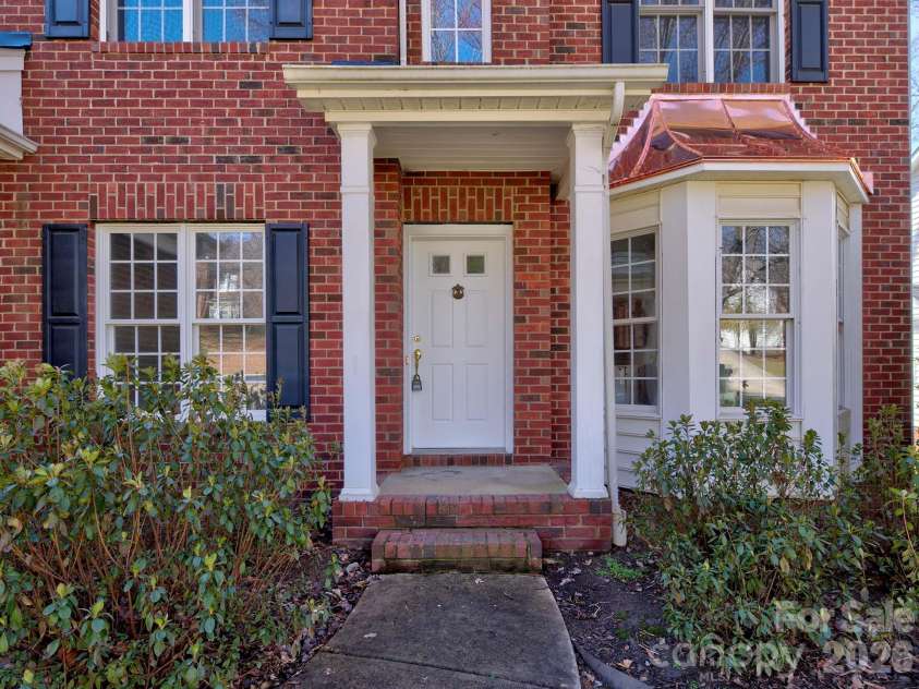 16009 Cranleigh Drive, Huntersville, NC 28078.  MLS# CAR4344485, YatesRealty ID 27032. 