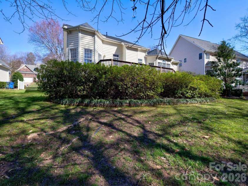 16009 Cranleigh Drive, Huntersville, NC 28078.  MLS# CAR4344485, YatesRealty ID 27032. 