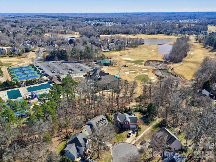 16009 Cranleigh Drive, Huntersville, NC 28078.  MLS# CAR4344485, YatesRealty ID 27032. 