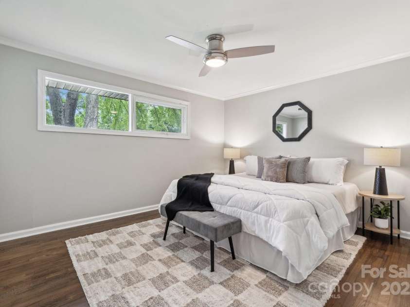 513 Inwood Drive, Charlotte, NC 28209.  MLS# CAR4251489, YatesRealty ID 27032. Bedroom 1.