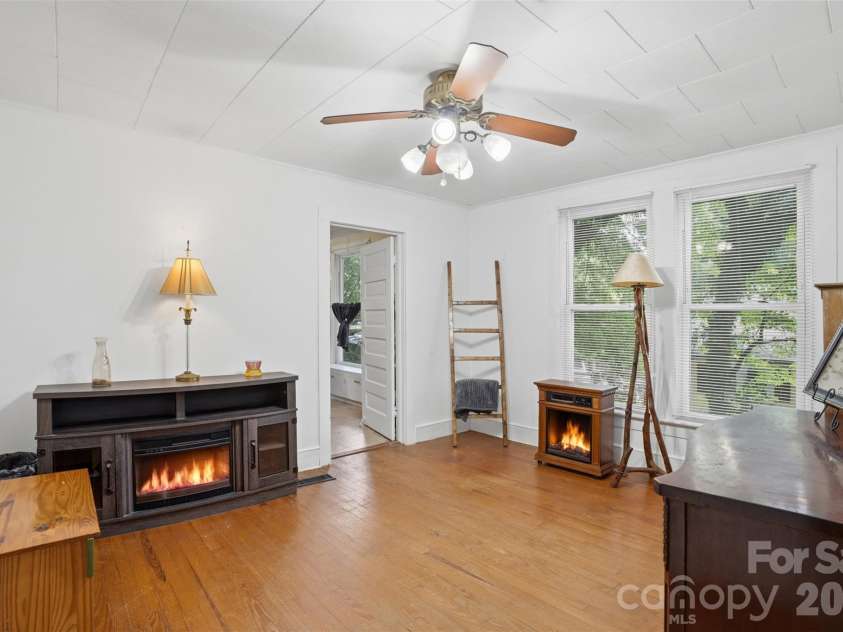 1815 Hemlock Avenue, Gastonia, NC 28054.  MLS# CAR4383647, YatesRealty ID 27033. Dining Room