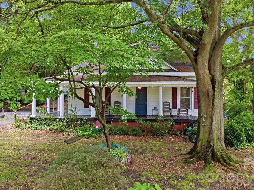 1815 Hemlock Avenue, Gastonia, NC 28054.  MLS# CAR4383647, YatesRealty ID 27033. Home Street View