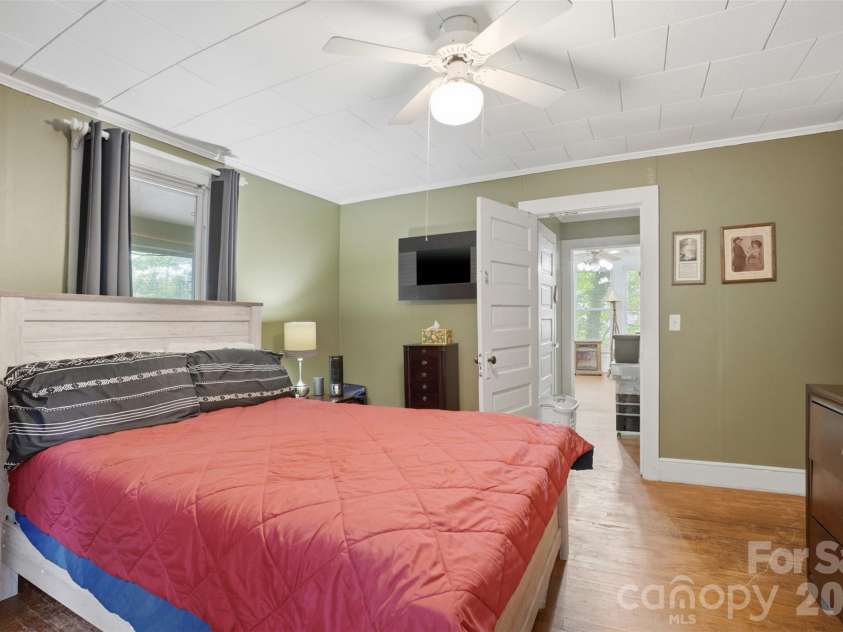 1815 Hemlock Avenue, Gastonia, NC 28054.  MLS# CAR4383647, YatesRealty ID 27033. Primary Bedroom