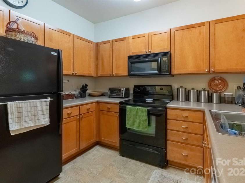 332 Appeldoorn Circle, Asheville, NC 28803.  MLS# CAR4279509, YatesRealty ID 27033. 