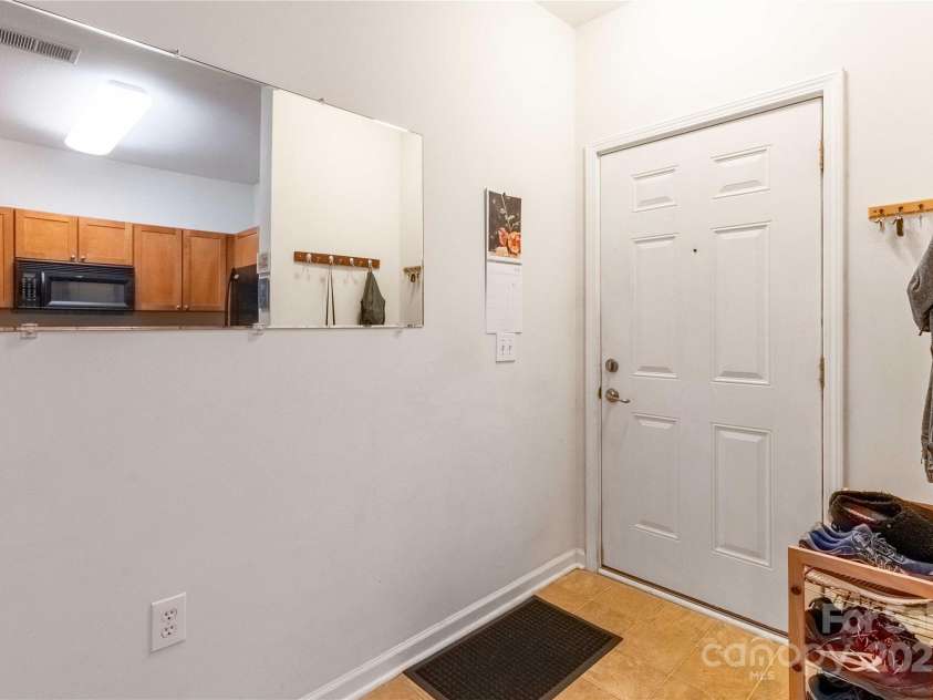 332 Appeldoorn Circle, Asheville, NC 28803.  MLS# CAR4279509, YatesRealty ID 27033. 