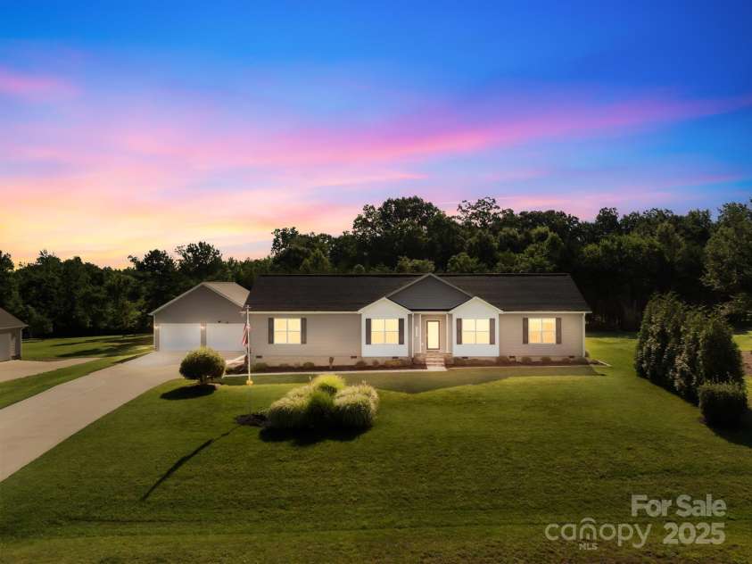 240 Red Cedar Road, Mooresville, NC 28115.  MLS# CAR4281683, YatesRealty ID 27034. 