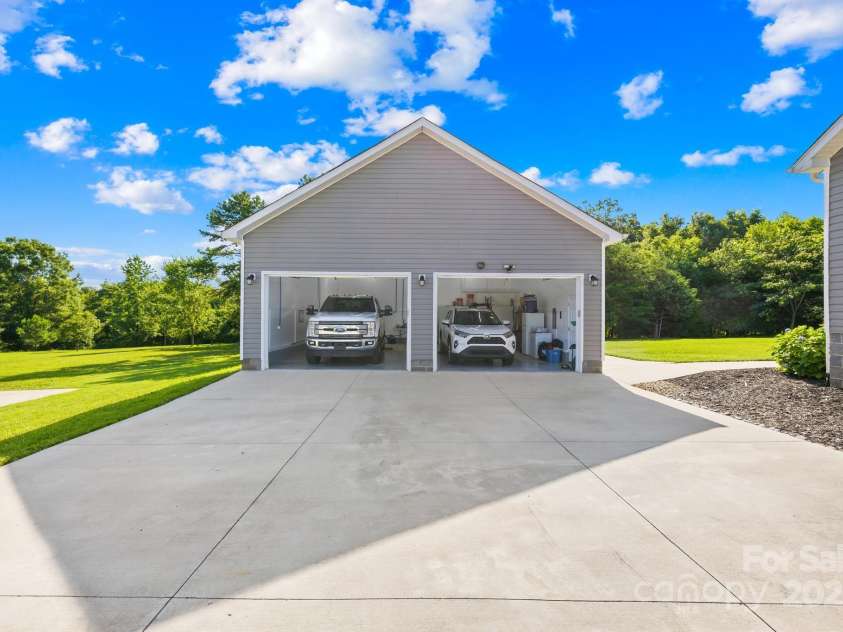 240 Red Cedar Road, Mooresville, NC 28115.  MLS# CAR4281683, YatesRealty ID 27034. 