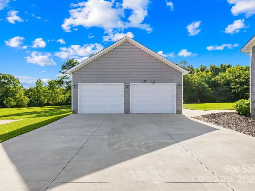 240 Red Cedar Road, Mooresville, NC 28115.  MLS# CAR4281683, YatesRealty ID 27034. 