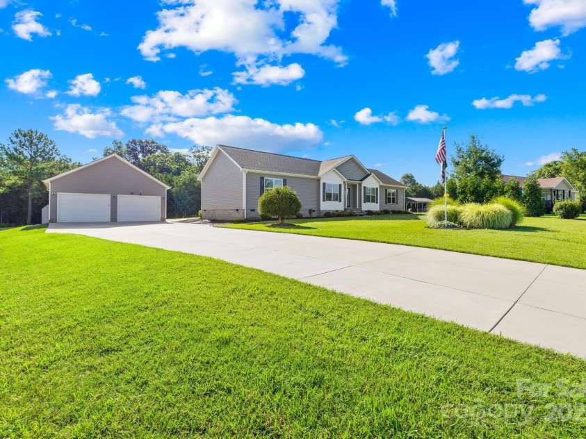 240 Red Cedar Road, Mooresville, NC 28115.  MLS# CAR4281683, YatesRealty ID 27034. 