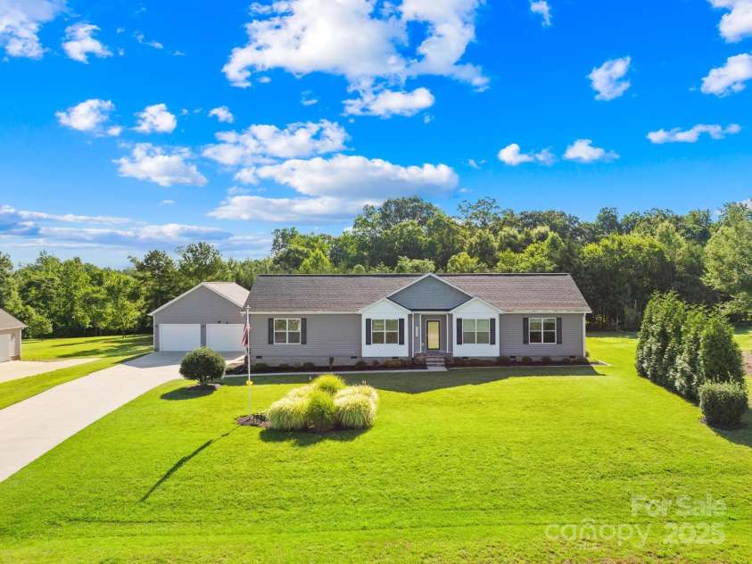 240 Red Cedar Road, Mooresville, NC 28115.  MLS# CAR4281683, YatesRealty ID 27034. 