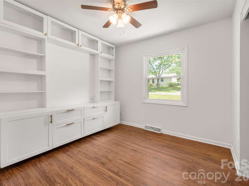 4300 Dowling Drive, Charlotte, NC 28205.  MLS# CAR4382193, YatesRealty ID 27034. Office or Bedroom#3