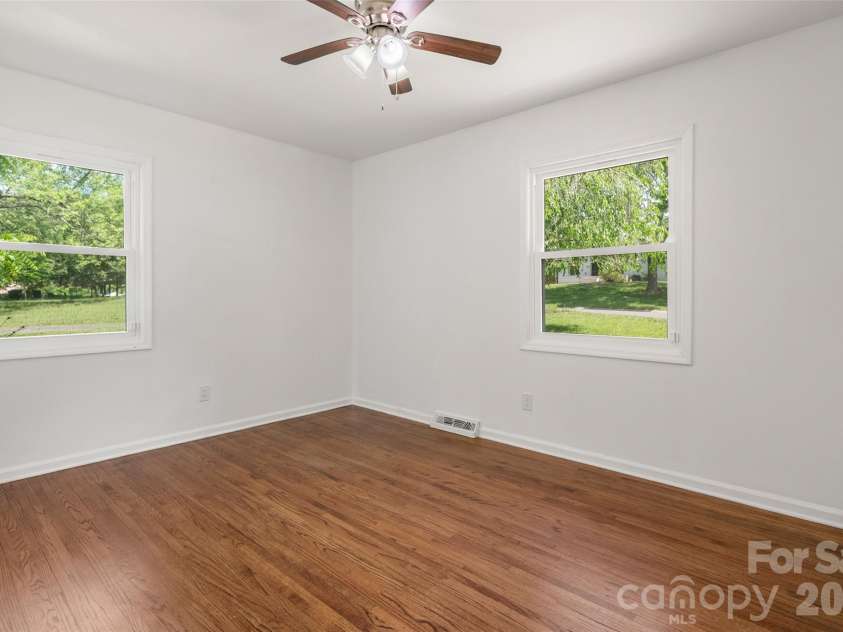 4300 Dowling Drive, Charlotte, NC 28205.  MLS# CAR4382193, YatesRealty ID 27034. Primary Bedroom