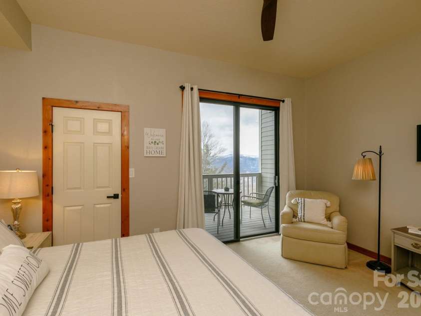 10 Stoney Falls Loop, Burnsville, NC 28714.  MLS# CAR4364156, YatesRealty ID 27036. 