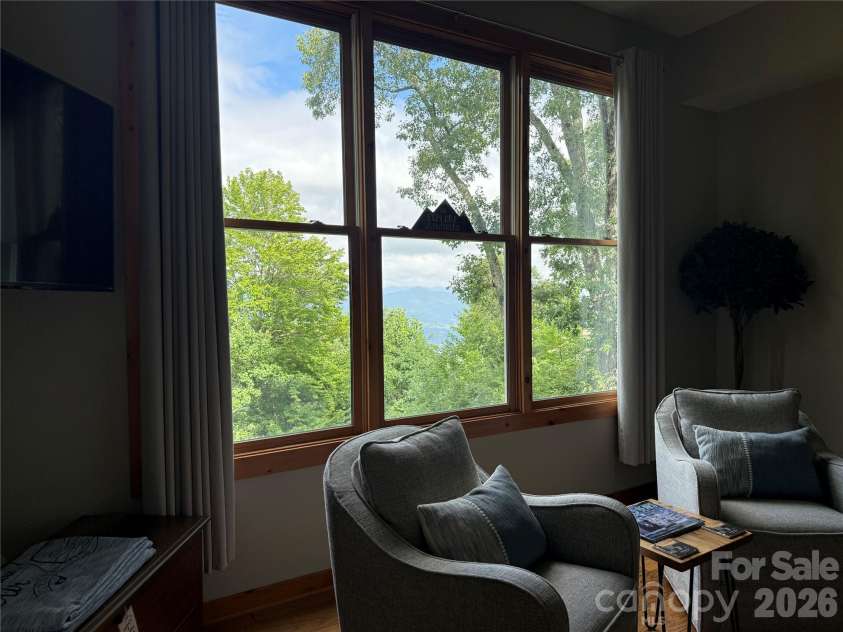 10 Stoney Falls Loop, Burnsville, NC 28714.  MLS# CAR4364156, YatesRealty ID 27036. 