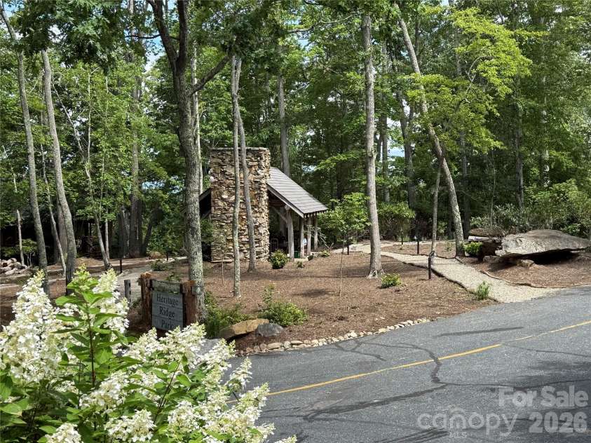 10 Stoney Falls Loop, Burnsville, NC 28714.  MLS# CAR4364156, YatesRealty ID 27036. 