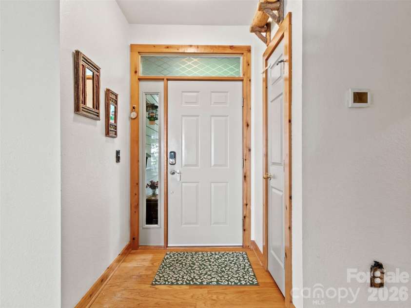 10 Stoney Falls Loop, Burnsville, NC 28714.  MLS# CAR4411184, YatesRealty ID 27036. 