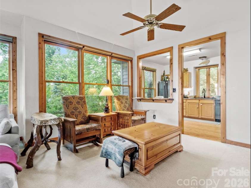 10 Stoney Falls Loop, Burnsville, NC 28714.  MLS# CAR4411184, YatesRealty ID 27036. 