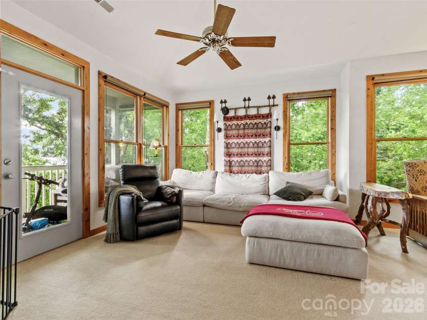 10 Stoney Falls Loop, Burnsville, NC 28714.  MLS# CAR4411184, YatesRealty ID 27036. 
