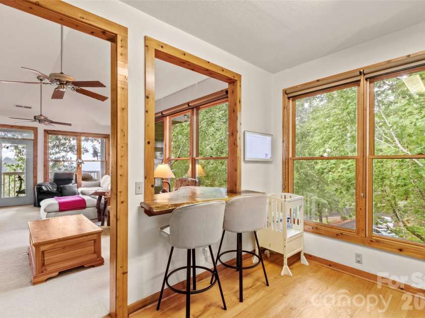10 Stoney Falls Loop, Burnsville, NC 28714.  MLS# CAR4411184, YatesRealty ID 27036. 