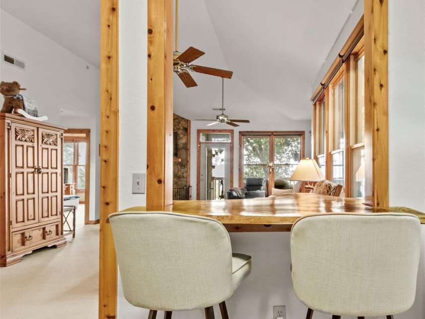 10 Stoney Falls Loop, Burnsville, NC 28714.  MLS# CAR4411184, YatesRealty ID 27036. 