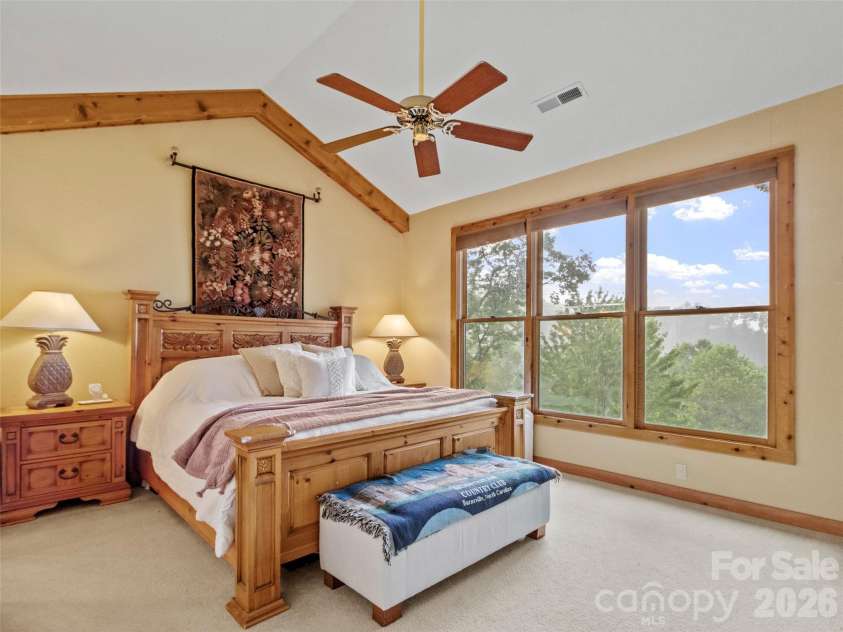 10 Stoney Falls Loop, Burnsville, NC 28714.  MLS# CAR4411184, YatesRealty ID 27036. 