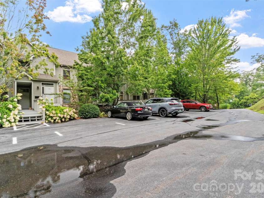 10 Stoney Falls Loop, Burnsville, NC 28714.  MLS# CAR4411184, YatesRealty ID 27036. 