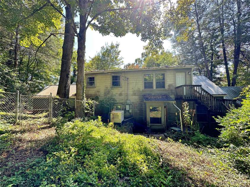 324 Buzzards Roost Road, Cullowhee, NC 28723.  MLS# CAR4073745, YatesRealty ID 27036. 