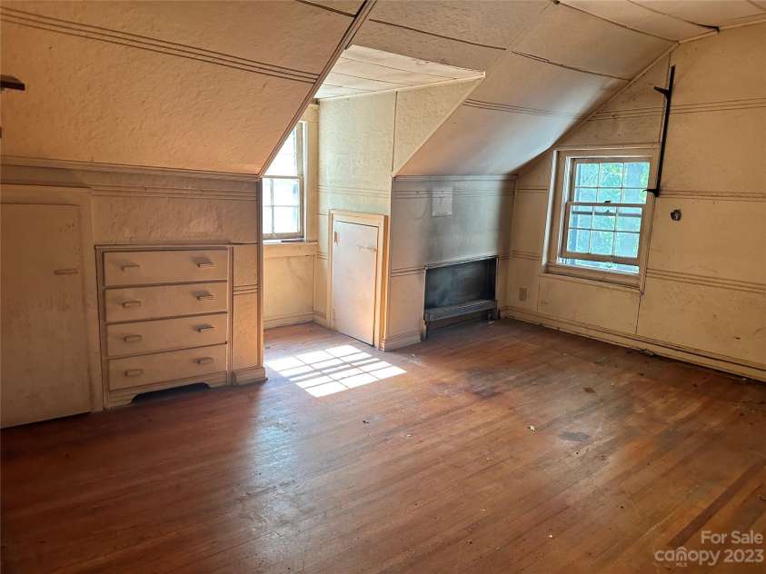 324 Buzzards Roost Road, Cullowhee, NC 28723.  MLS# CAR4073745, YatesRealty ID 27036. 