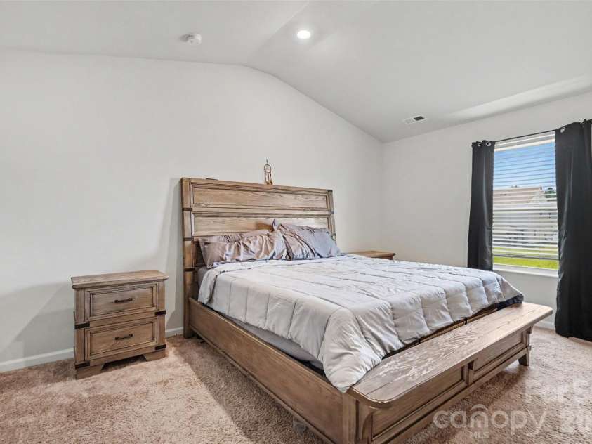1112 Creedmore Court, Charlotte, NC 28215.  MLS# CAR4385093, YatesRealty ID 27037. 