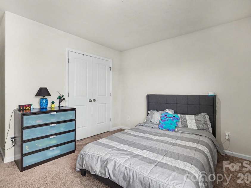 1112 Creedmore Court, Charlotte, NC 28215.  MLS# CAR4385093, YatesRealty ID 27037. 
