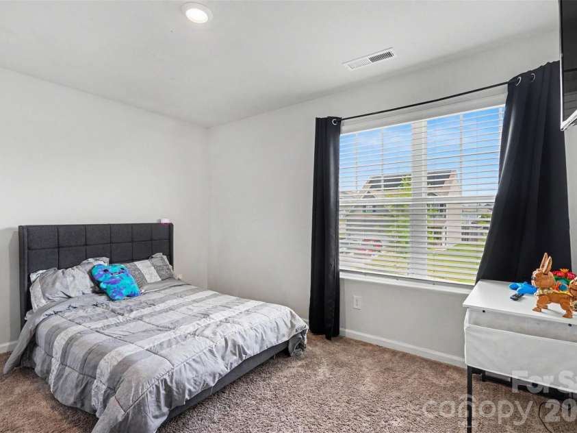 1112 Creedmore Court, Charlotte, NC 28215.  MLS# CAR4385093, YatesRealty ID 27037. 