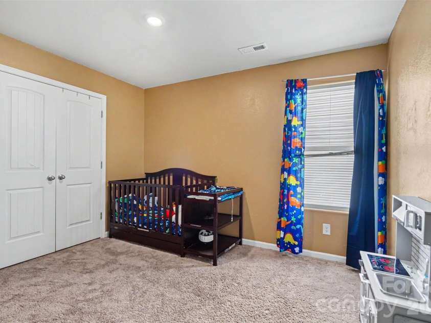1112 Creedmore Court, Charlotte, NC 28215.  MLS# CAR4385093, YatesRealty ID 27037. 
