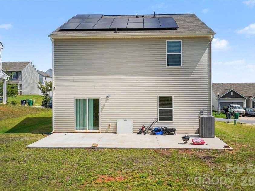 1112 Creedmore Court, Charlotte, NC 28215.  MLS# CAR4385093, YatesRealty ID 27037. 