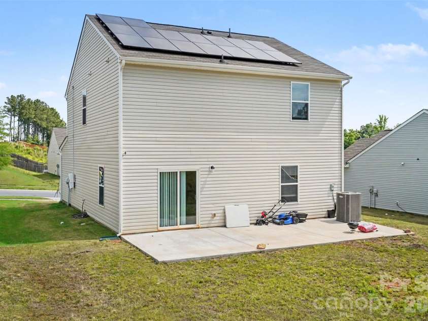 1112 Creedmore Court, Charlotte, NC 28215.  MLS# CAR4385093, YatesRealty ID 27037. 