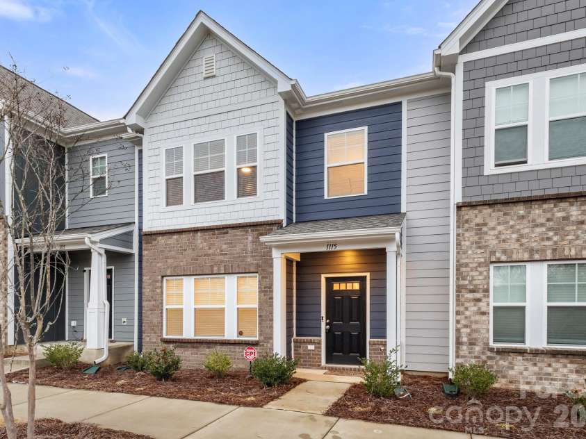 1115 Foundry Drive, Gastonia, NC 28054.  MLS# CAR4351253, YatesRealty ID 27038. 
