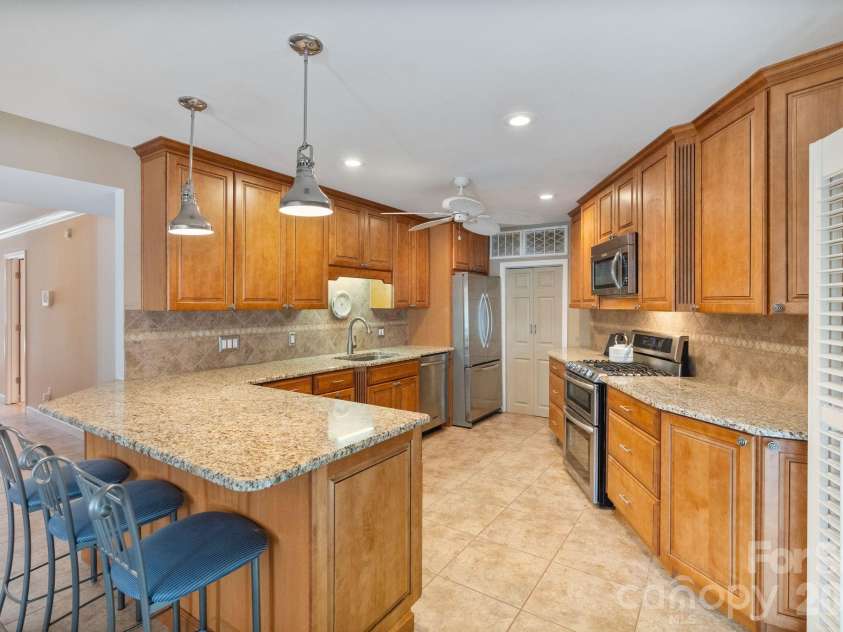 24756 Strand Drive, Albemarle, NC 28001.  MLS# CAR4367629, YatesRealty ID 27039. Kitchen