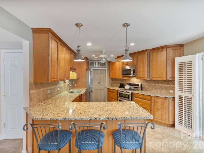 24756 Strand Drive, Albemarle, NC 28001.  MLS# CAR4367629, YatesRealty ID 27039. Kitchen