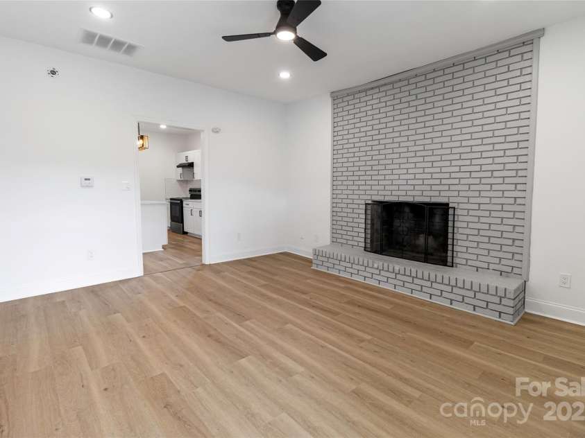 501 Apple Street, Gastonia, NC 28054.  MLS# CAR4280704, YatesRealty ID 27039. 