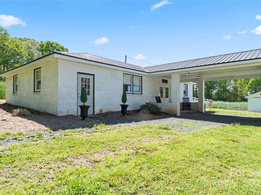 36984 B&C Carter Road, New London, NC 28127.  MLS# CAR4246178, YatesRealty ID 2704. 