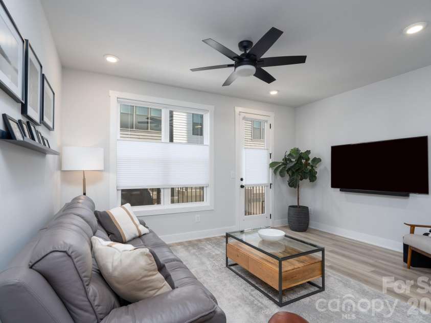 5018 Tiny Lane, Charlotte, NC 28203.  MLS# CAR4381523, YatesRealty ID 27040. 