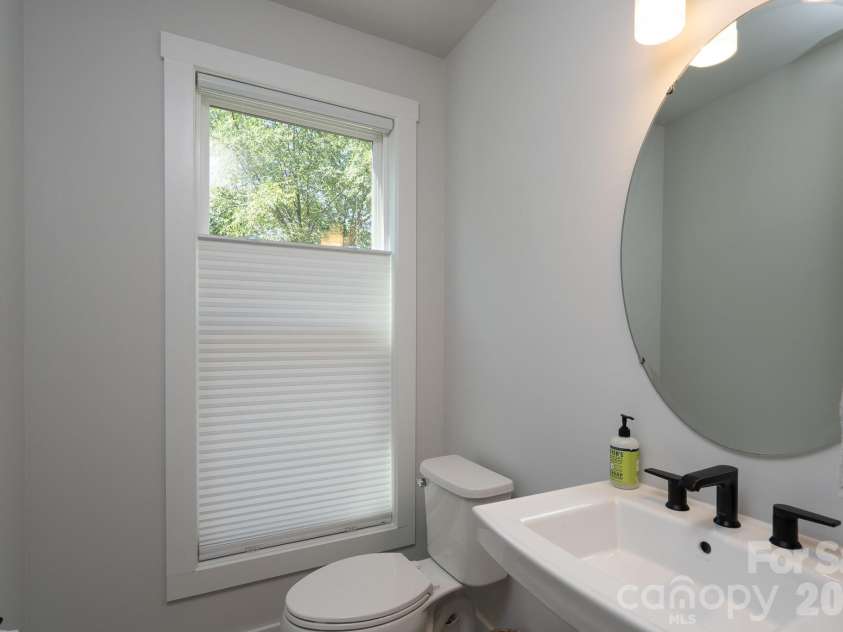 5018 Tiny Lane, Charlotte, NC 28203.  MLS# CAR4381523, YatesRealty ID 27040. 