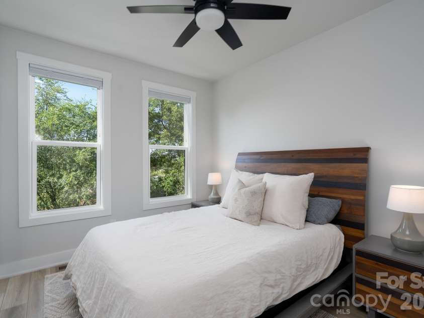 5018 Tiny Lane, Charlotte, NC 28203.  MLS# CAR4381523, YatesRealty ID 27040. 