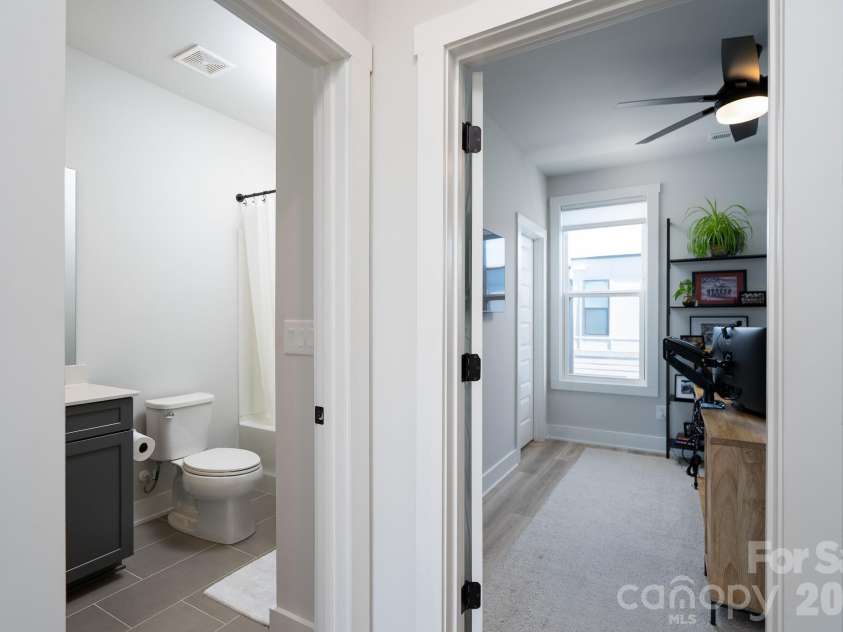 5018 Tiny Lane, Charlotte, NC 28203.  MLS# CAR4381523, YatesRealty ID 27040. 