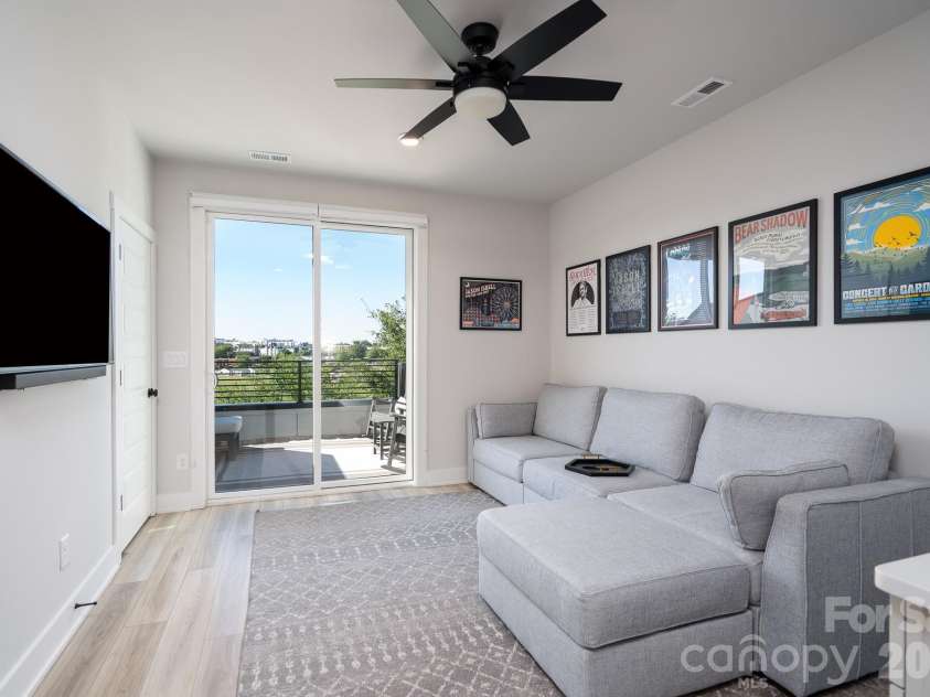 5018 Tiny Lane, Charlotte, NC 28203.  MLS# CAR4381523, YatesRealty ID 27040. 